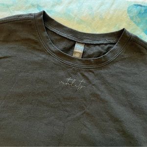 XS vitality/balance athletica riley tee | midnight (black)